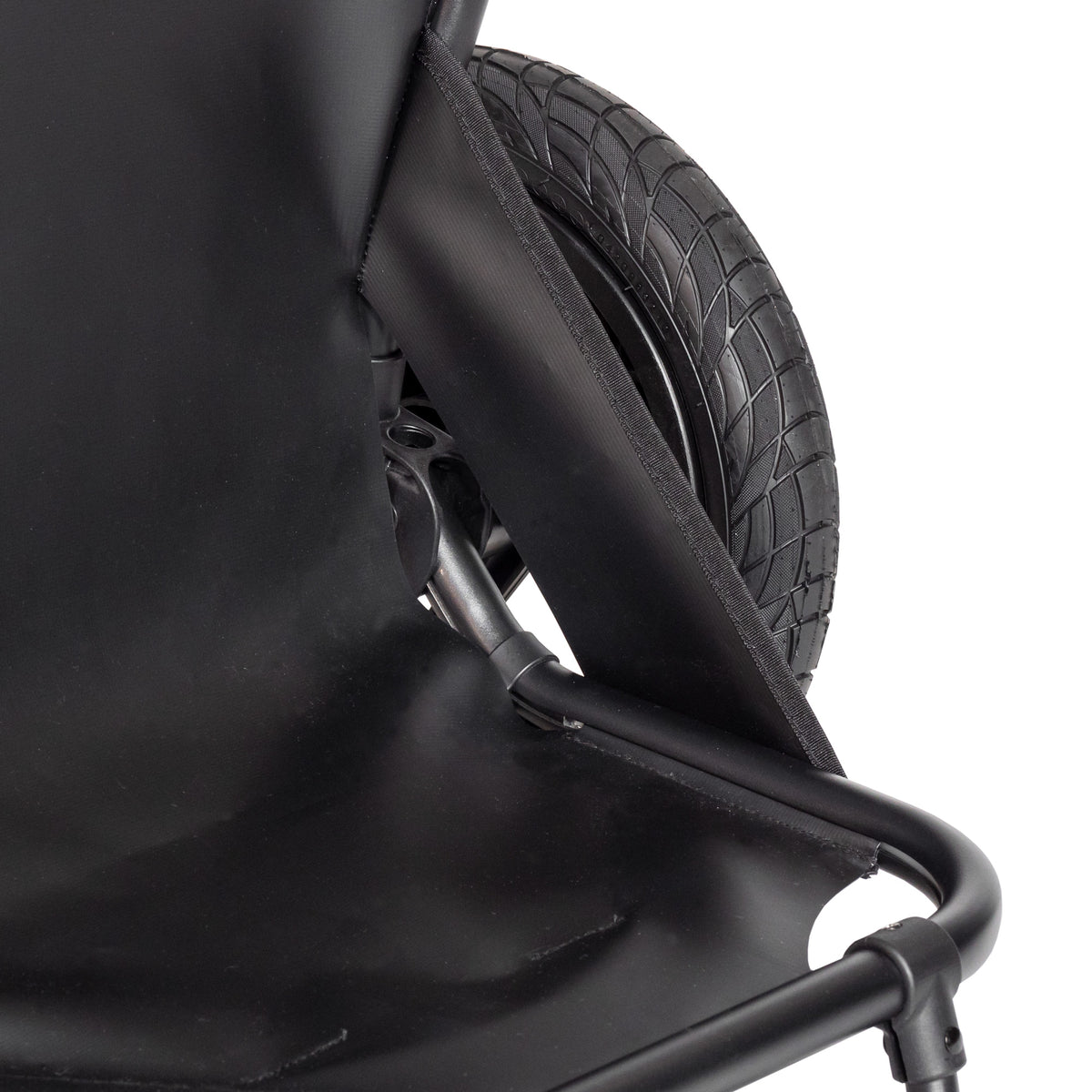 Black Travoy wheelguard