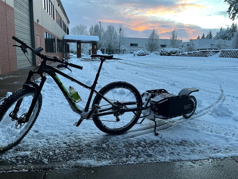 bike with coh oxc cargo trailer in the snow
