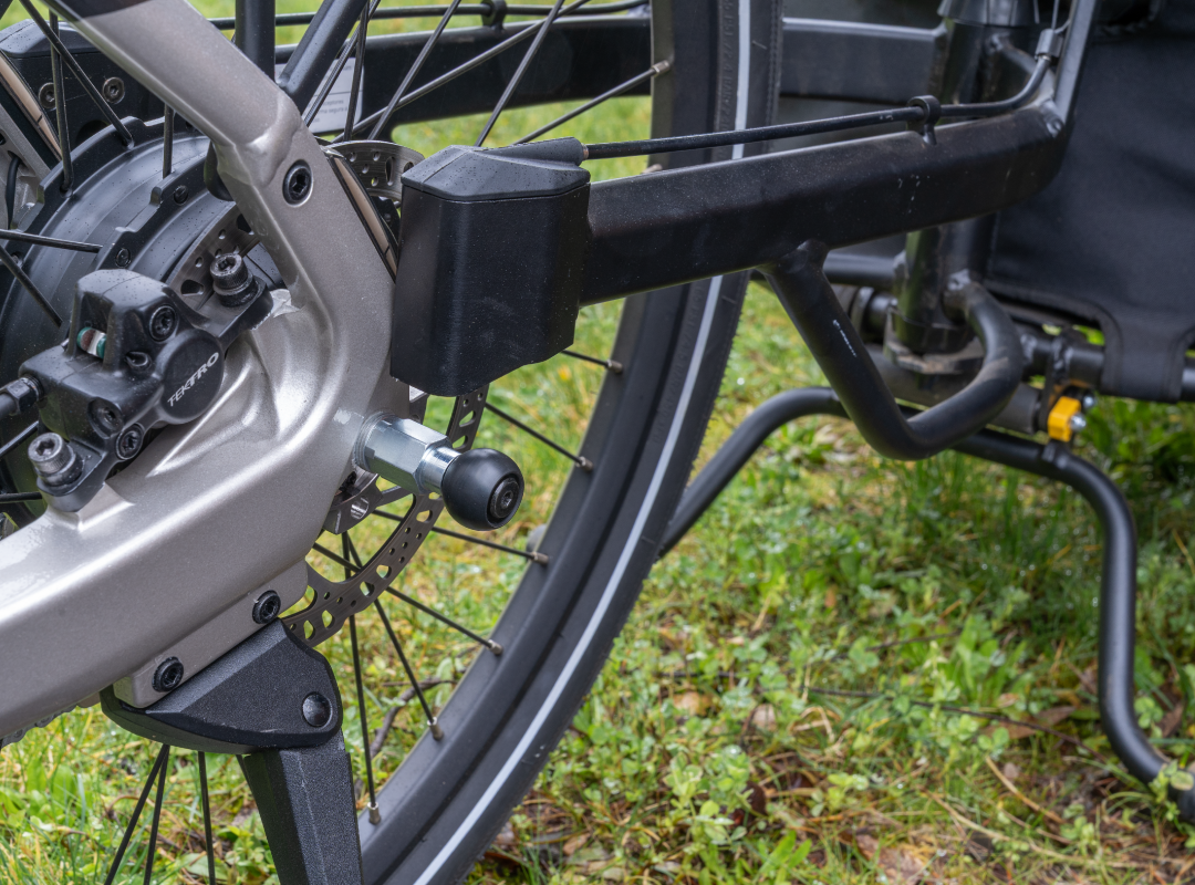 Coho XC attaching to bike using a Coho hitch adapter