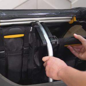Video demonstrating D'Lite X Kid Bike Trailer premium features, including adjustable suspension, reclining seats and premium seat pads.